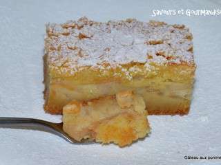 Gâteau aux pommes, façon croissants aux amandes