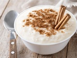 Pourquoi le riz au lait tonké, vanillé devient la star des menus de desserts parisiens