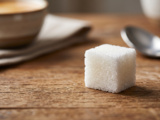 Morceau de sucre en grammes : comment le mesurer et le maîtriser dans vos habitudes