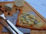 Tartes fines aux poires, bleu d'Auvergne & noisettes