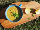 Soupe de patate douce, épinards et pois chiches