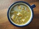 Soupe de pois cassés au tofu fumé