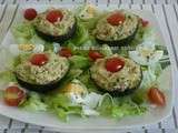 Salade d'avocats farcis au fromage et au thon