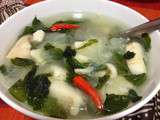 Pour le plaisir : Soupe parfumée au jicama (សម្លប្រហើរប៉ិកគុក)