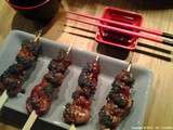 Yakitori 焼き鳥 de Canard laqué au Sésame Noir