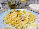 Spaghettis sauce roquefort et sauce au chien