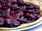 Tarte fine aux prunes et à la lavande