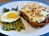 Croque-monsieur au jambon, fromage, asperges