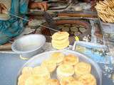 Pain bakarkhani aux amandes, graines de tournesol et raisins secs  (Pakistan)