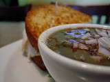 Soupe veloutée aux haricots noirs et crevettes pour Halloween