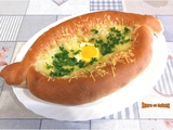 Khachapuri d'Adjarie - Recette en vidéo