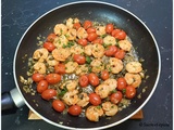 Poêlée de crevettes aux tomates cerises et capres
