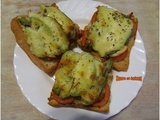 Tartines chaudes avocat, poulet, tomate