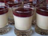 Panna cotta à la vanille et son coulis de fruits rouges