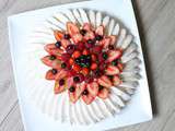 Pavlova géante aux fruits rouges