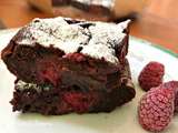 Brownie fondant sans sucre aux framboises