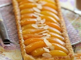 Tarte aux abricots et au miel à la lavande