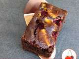 Brownies au chocolat, tourbillon de cheesecake et framboises