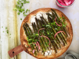 Tarte fine aux asperges vertes et fromage de chèvre