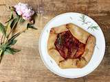 Tarte rustique fraises rhubarbe | La recette la plus facile