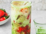 Iced Matcha latte aux fraises