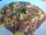 Raviolis au poulet sauce au vin