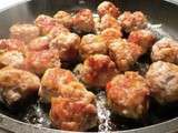 Boulettes de porc, abricots secs et pignons