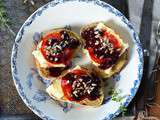 Tartine de brie, compotée de cerise au balsamique et chorizo