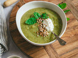 Velouté de courgette au fromage frais et menthe