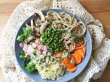 Spaghettis de riz complet, petits pois et ses crudités #vegan #sansgluten