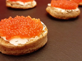 Blinis œufs de lompe. Une recette de toasts à servir lors d’un apéritif