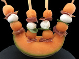 Melon charentais. Une recette de brochettes peu calorique pour l’apéritif