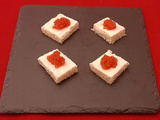 Œuf de poisson. Recette canapé pain de mie et St Môret facile