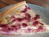 Tarte à la rhubarbe et aux framboises sur pâte sablée