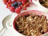 Crumble sans beurre aux fruits rouges et myrtilles