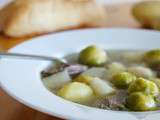 Soupe aux choux de Bruxelles, magrets de canard, navets et pommes de terre