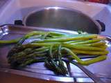 Asperges vertes (sauce vinaigrette aux oeufs)