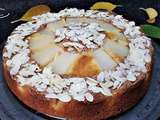 Gâteau de grand-mère aux poires et à la pralinoise