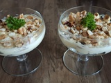 Verrines de champignons de Paris, crème de parmesan et éclats de noisettes