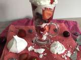 Eton Mess aux fruits rouges et violette