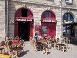 Vintage café : un brunch copieux en face du miroir d’eau