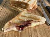 Croque brie & confiture de cerise noire