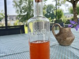 Faire son vinaigre de fraises maison