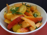 Pêches, tomates et melon à l'origan