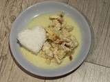 Colombo de poulet à l'ananas et aux raisins secs