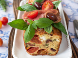 Cake tomates rôties, feta et olives