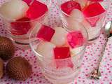 Litchis et cubes de gelée de rose