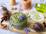 Pesto de fanes de betteraves