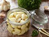 Pickles d’ail au vin blanc