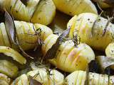 Hasselbackpotatis les pommes de terre à la suédoise cuites au four